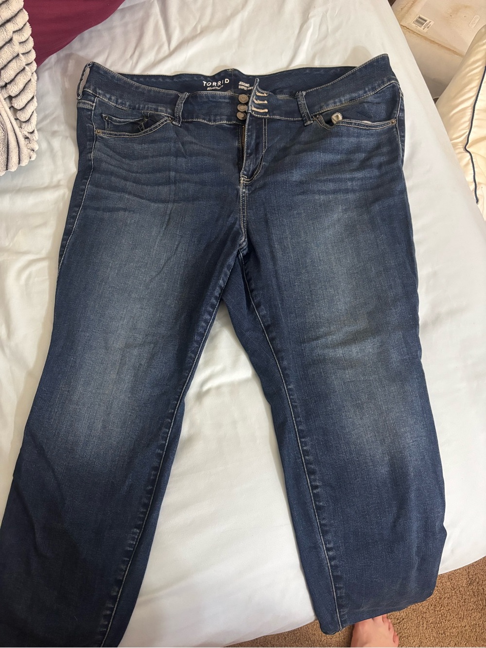 Torrid Dark Wash Women’s Jegging Jeans - Blue